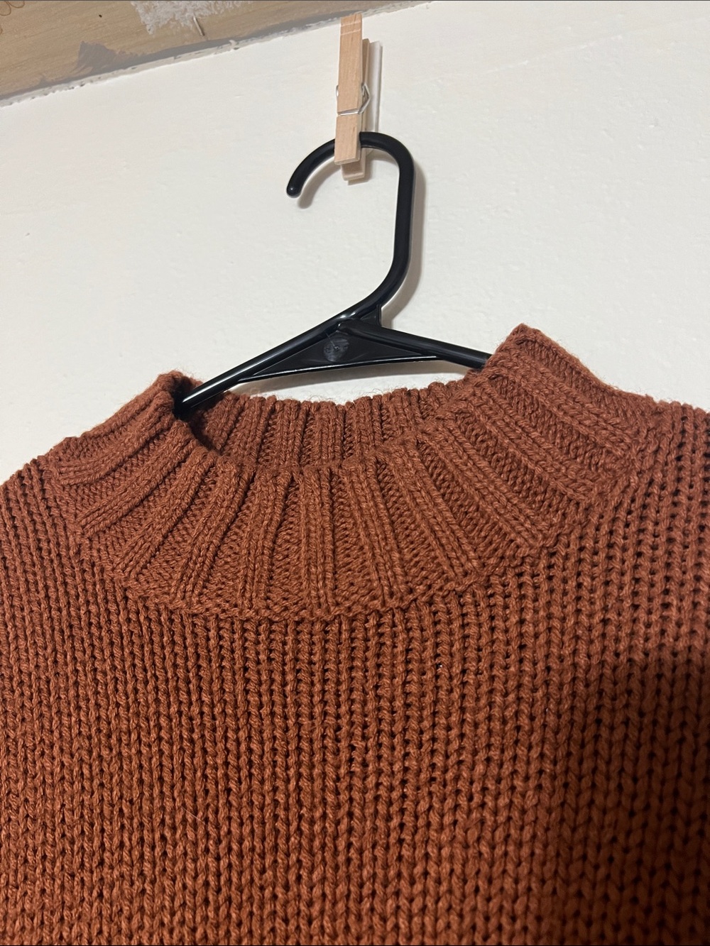 Derek Heart Sweater - Picture 4 of 10
